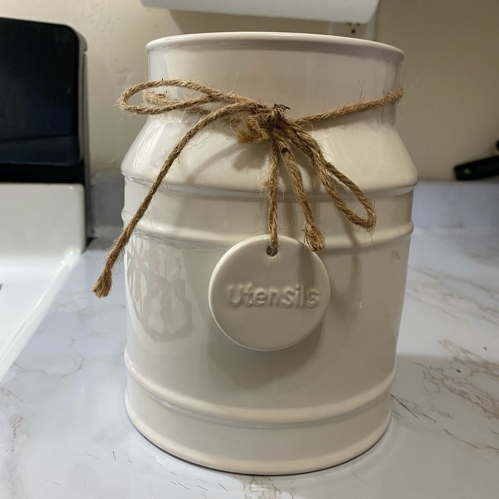 HOME DECOR💕FARMHOUSE KITCHEN UTENSIL HOLDER